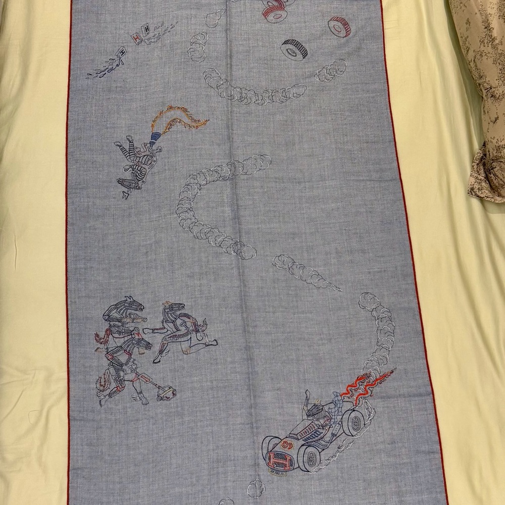 Hermès Les As du Volant BRODÉ Embroidered Shawl Bleu Jean Cashmere Never Worn